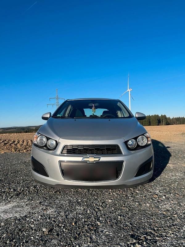 Gebraucht Chevrolet Aveo LT 101 PS (74 kW) 2011 Silber Kleinwagen
