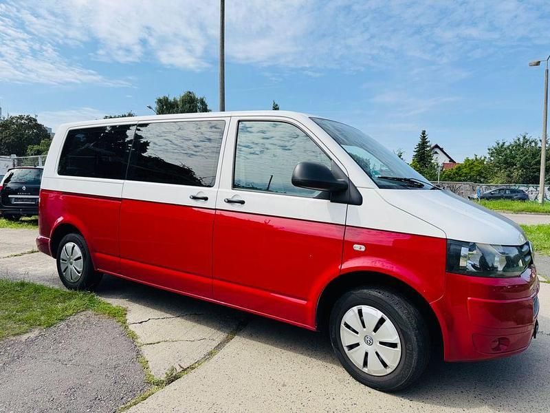 Gebraucht VW T5 102 PS (75 kW) 2010 Rot Van