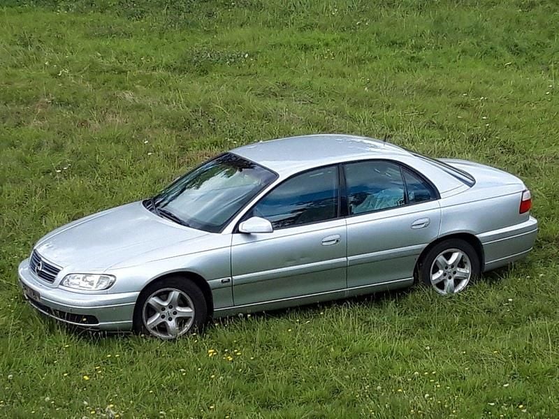 Gebraucht Opel Omega Edition 144 PS (105 kW) 2004 Silber Limousine