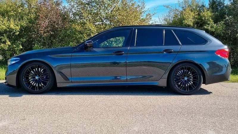 Gebraucht BMW 540 Performance 320 PS (235 kW) 2017 Schwarz Limousine