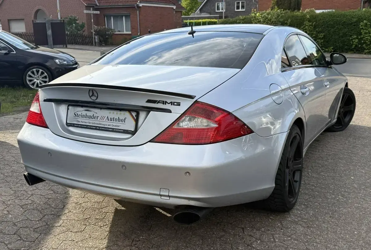Gebraucht Mercedes CLS320 AMG 224 PS (164 kW) 2007 Silber Coupé