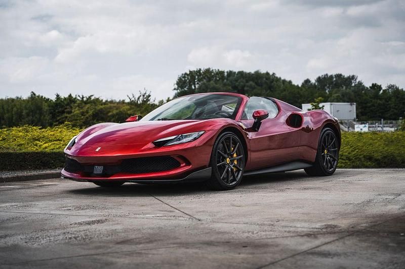 Gebraucht Ferrari 296 829 PS (609 kW) 2024 Rot Cabrio