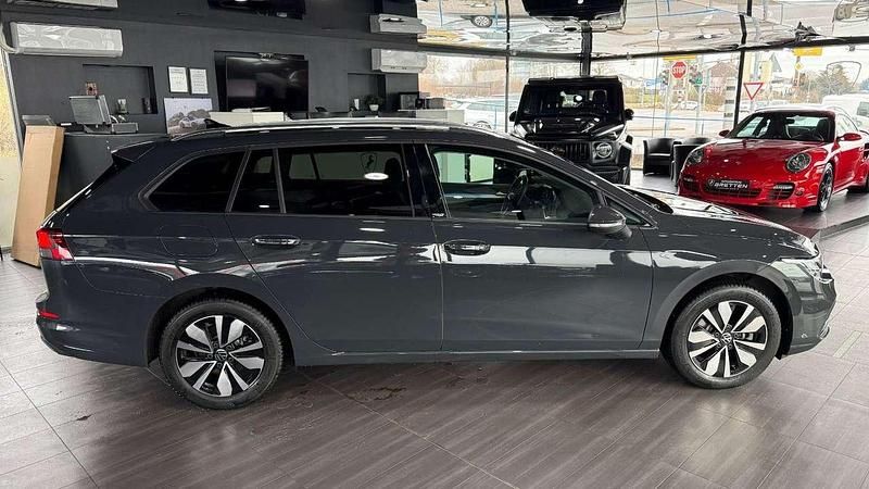 Gebraucht VW Golf VIII Move 150 PS (110 kW) 2024 Grau Kombi