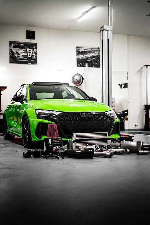 Grün Gebraucht 2025 Audi RS3 Sport Kleinwagen | 74.000 € (Teuer) - Bild 1/4