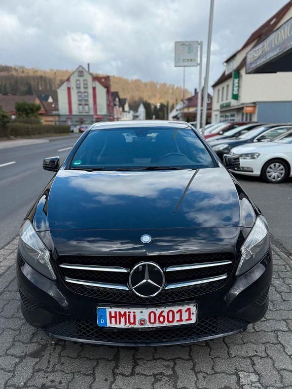Gebraucht Mercedes A180 122 PS (89 kW) 2014 Limousine