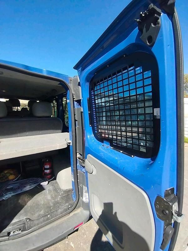 Gebraucht Opel Vivaro 120 PS (88 kW) 2005 Blau Van / Kleinbus