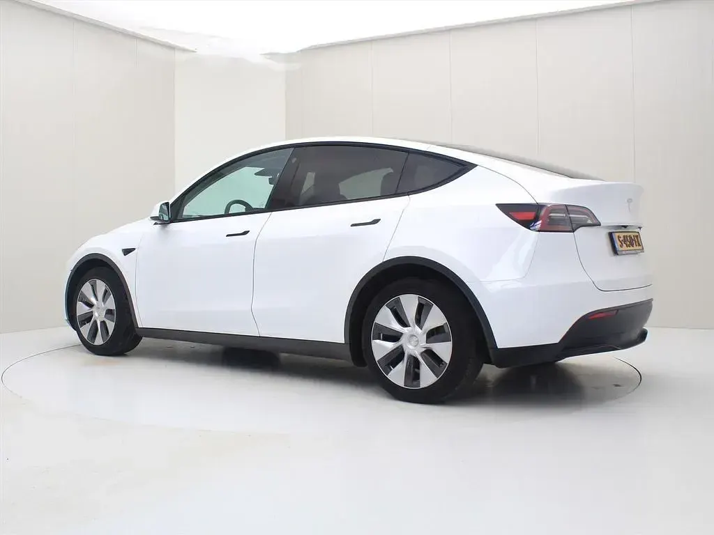 Gebraucht Tesla Model Y Standard Range 250 kW (341 PS) 2022 Weiß SUV