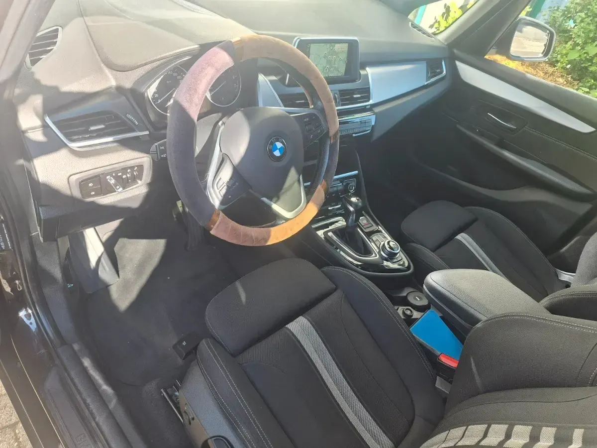 Gebraucht BMW 218 Gran Tourer Advantage 136 PS (100 kW) 2016 Braun Van / Kleinbus