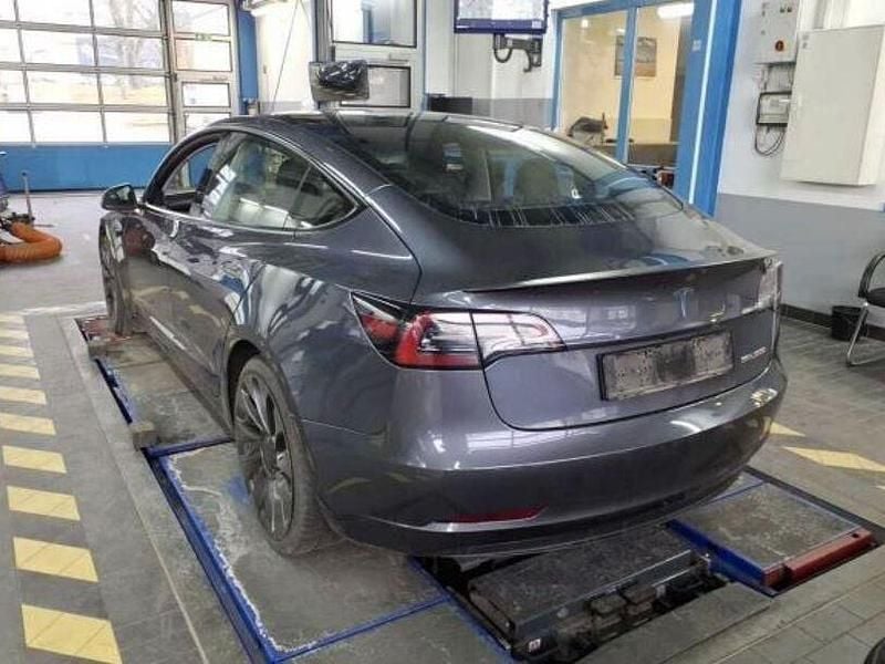 Gebraucht Tesla Model 3 Performance 392 kW (534 PS) 2023 Grau metallic Limousine