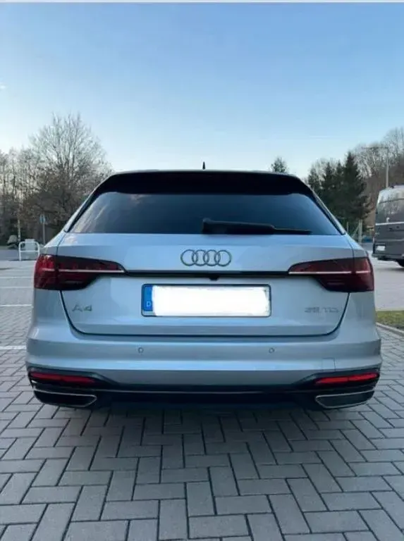 Gebraucht Audi A4 S-Line 163 PS (119 kW) 2021 Silber Kombi