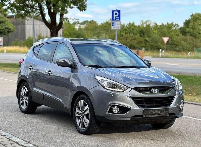 Grau Gebraucht 2014 Hyundai ix35 SUV | 7.900 € (Superpreis) - Bild 1/4