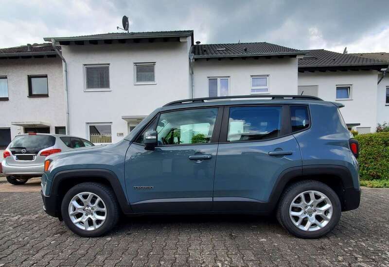 Grau Gebraucht 2017 Jeep Renegade Longitude SUV | 13.600 € (Fairer Preis) - Bild 1/4