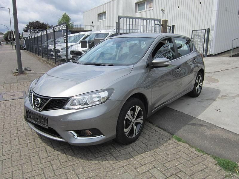 Grau Gebraucht 2017 Nissan Pulsar N-Connecta Limousine | 7.980 € (Guter Preis) - Bild 1/4