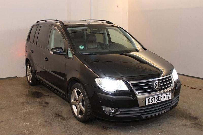 Schwarz Gebraucht 2009 VW Touran Highline Van / Kleinbus | 4.500 € (Fairer Preis) - Bild 1/4
