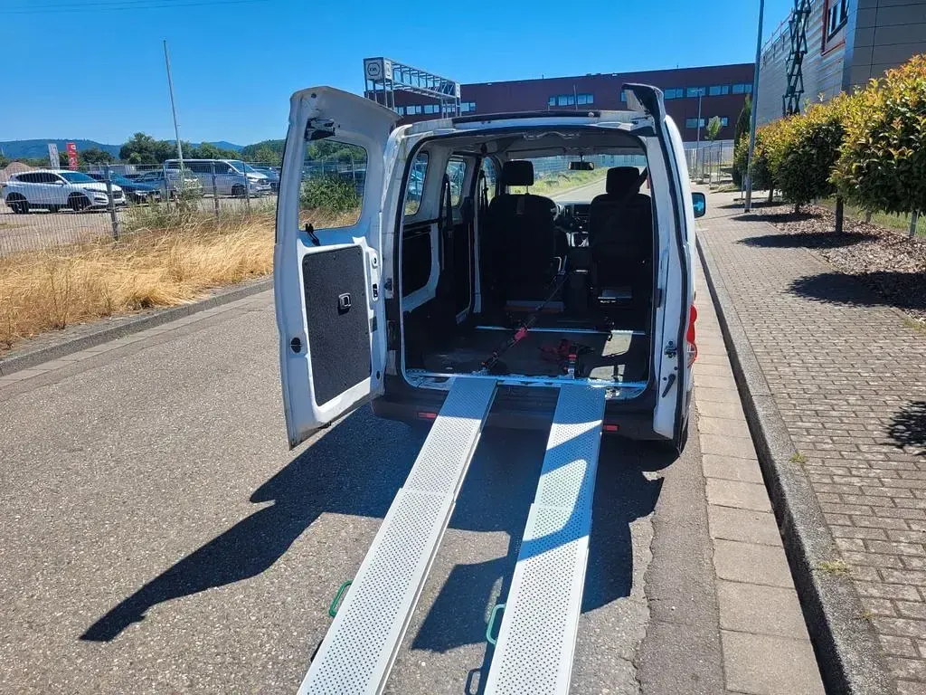 Gebraucht Nissan NV200 110 PS (80 kW) 2012 Weiß Van / Kleinbus