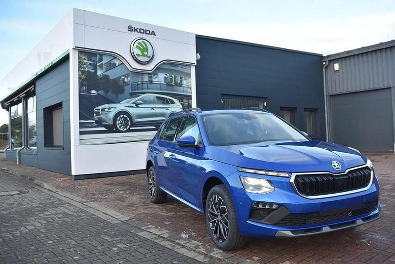 Raceblau metallic Neu 2025 Skoda Kamiq SUV | 32.990 € (Etwas zu teuer) - Bild 1/4