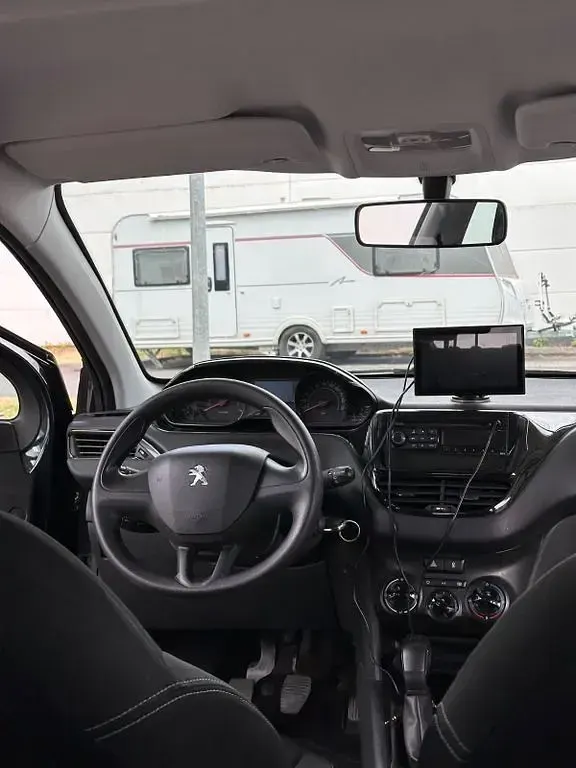 Gebraucht Peugeot 208 68 PS (50 kW) 2015 Blau Kleinwagen