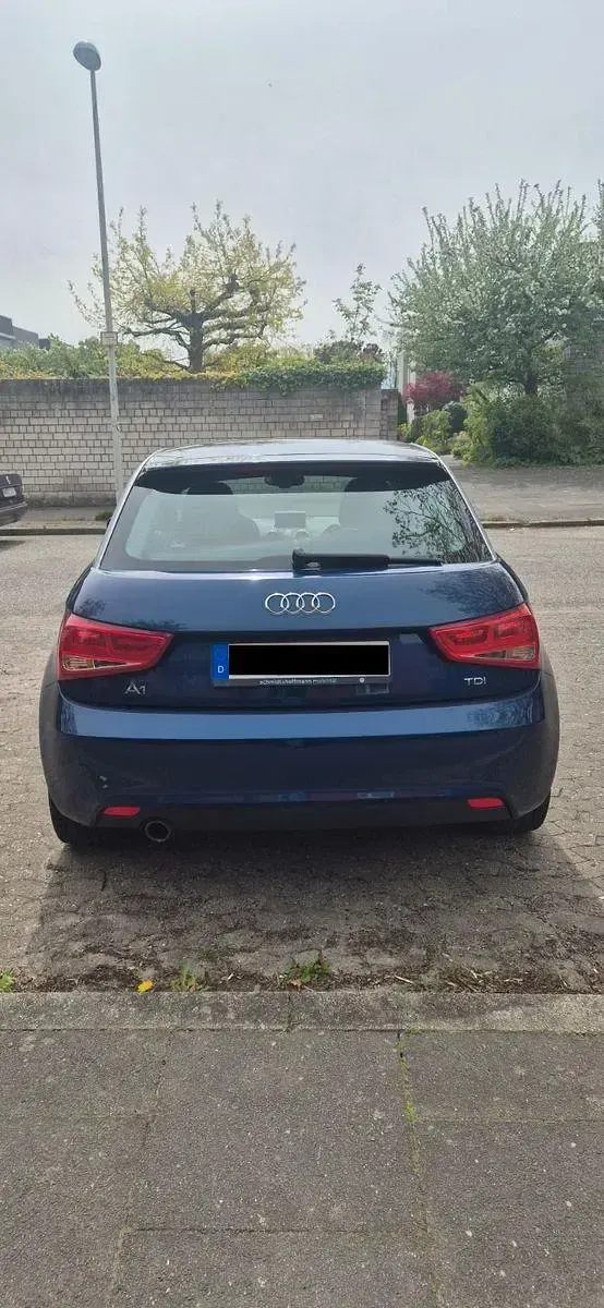 Gebraucht Audi A1 Ambition 90 PS (66 kW) 2013 Blau Kleinwagen