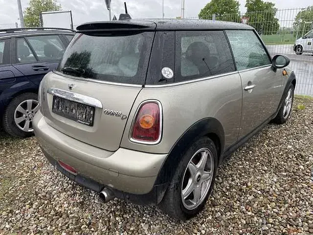Gebraucht Mini Cooper D 109 PS (80 kW) 2008 Sparkling silver metallic Kleinwagen