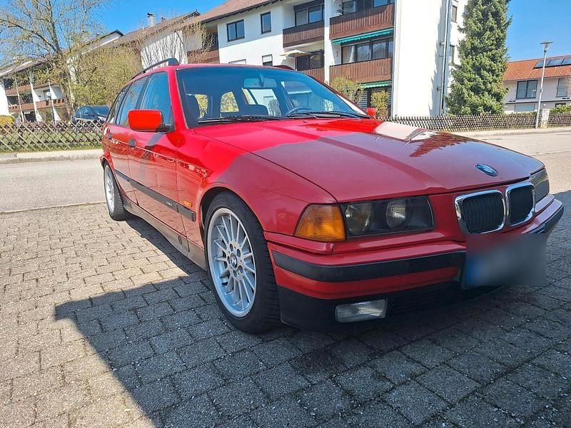 Używany BMW 318 116 KM (85 kW) 1997 Czerwony Kombi