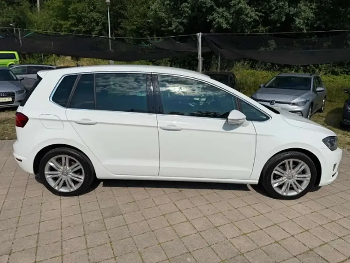 Gebraucht VW Golf VII Highline 150 PS (110 kW) 2016 Pure white Limousine