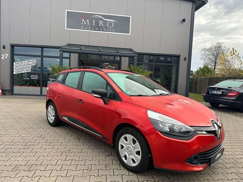 Rot Gebraucht 2015 Renault Clio GrandTour Life Kombi | 6.499 € (Superpreis) - Bild 1/4