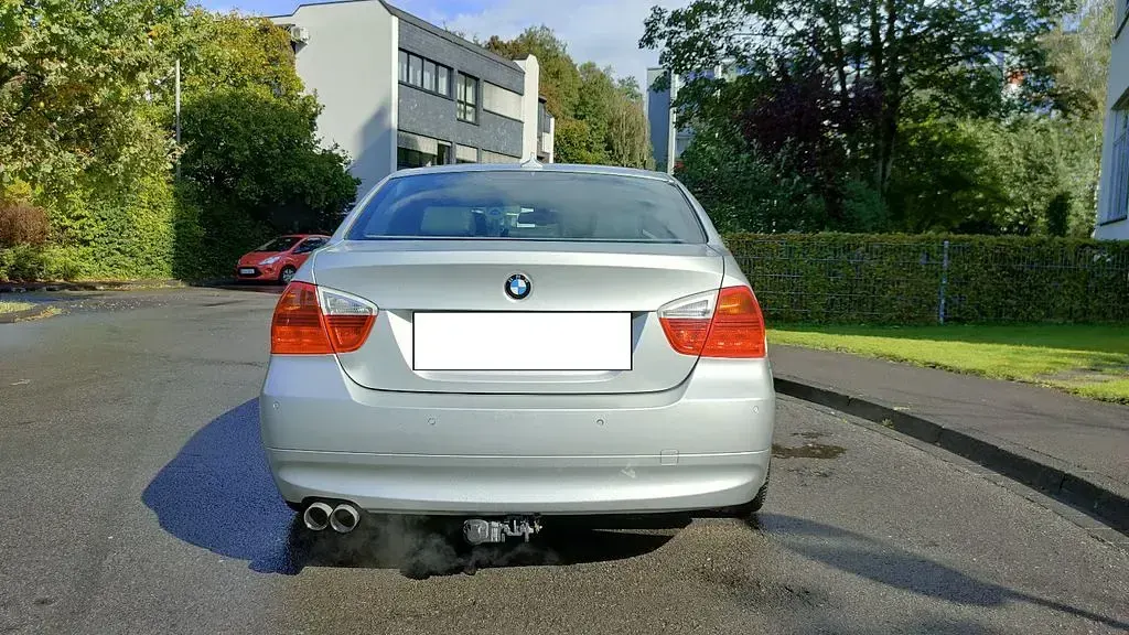Second-hand BMW 330 272 CP (200 kW) 2007 Argintiu Berlinǎ