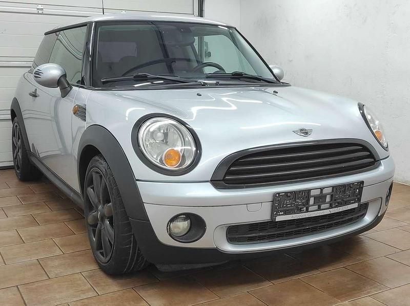 Gebraucht Mini Cooper 120 PS (88 kW) 2009 Pure silver metallic Kleinwagen