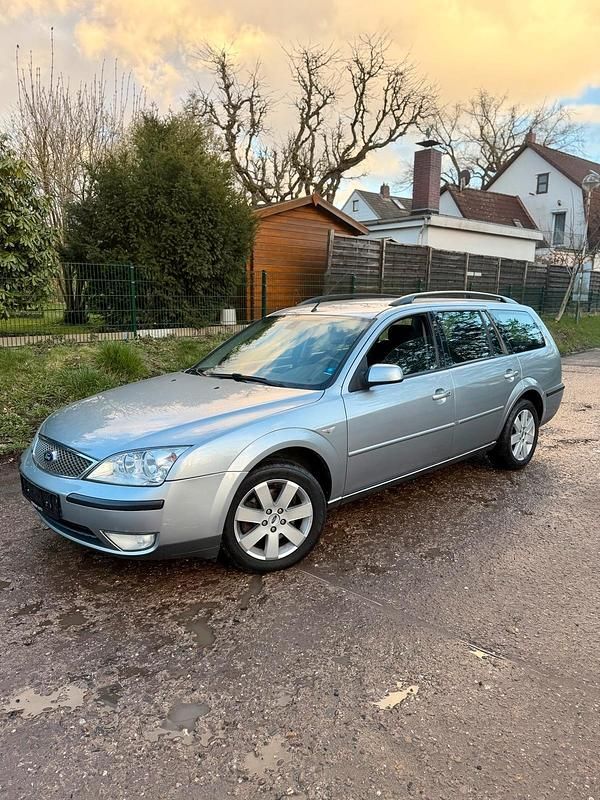 Gebraucht Ford Mondeo 130 PS (95 kW) 2004 Grau Kombi