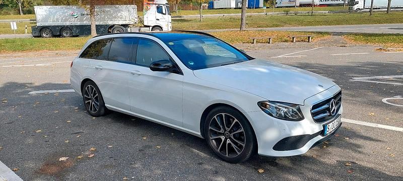 Gebraucht Mercedes E220 195 PS (143 kW) 2017 Weiß Kombi
