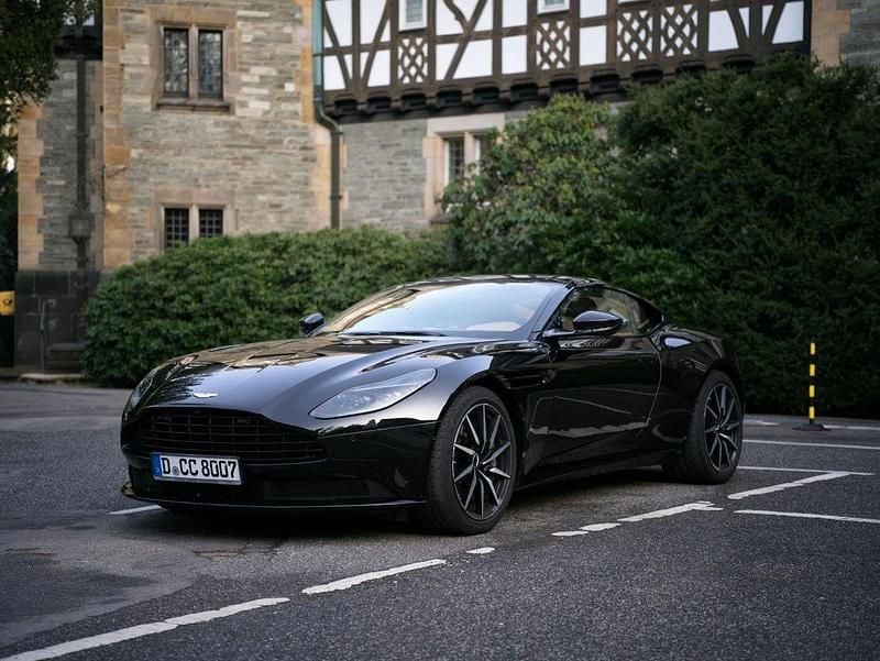 Gebraucht Aston Martin DB11 510 PS (375 kW) 2020 Schwarz