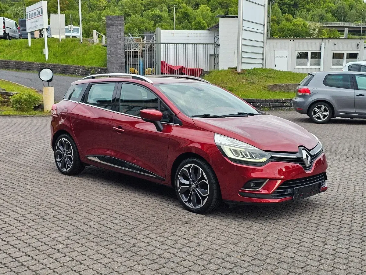 Gebraucht Renault Clio GrandTour Intens 118 PS (86 kW) 2017 Rot Kombi