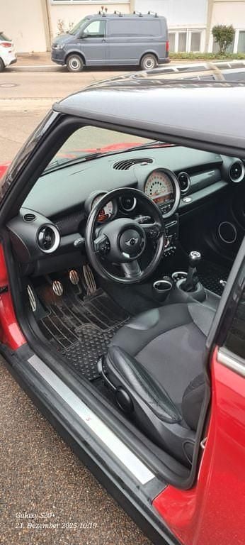 Usata Mini Cooper S 184 CV (135 kW) 2010 Rosso Utilitaria