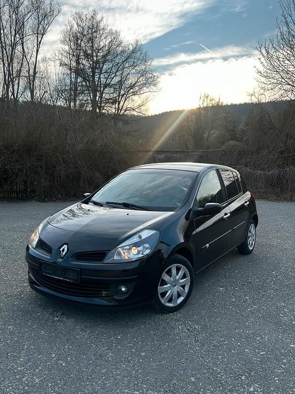 Gebraucht Renault Clio II 75 PS (55 kW) 2006 Schwarz Kleinwagen