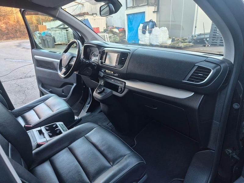 Gebraucht Peugeot Traveller Business-Line 177 PS (130 kW) 2019 Schwarz Van / Kleinbus