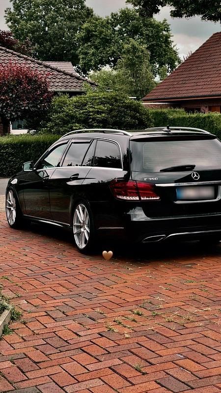 Gebraucht Mercedes E350 252 PS (185 kW) 2014 Schwarz Kombi
