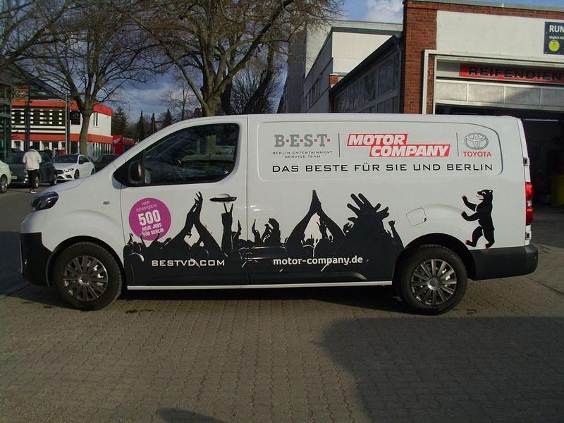 Gebraucht Toyota Proace 144 PS (105 kW) 2024 Weiß Van / Kleinbus