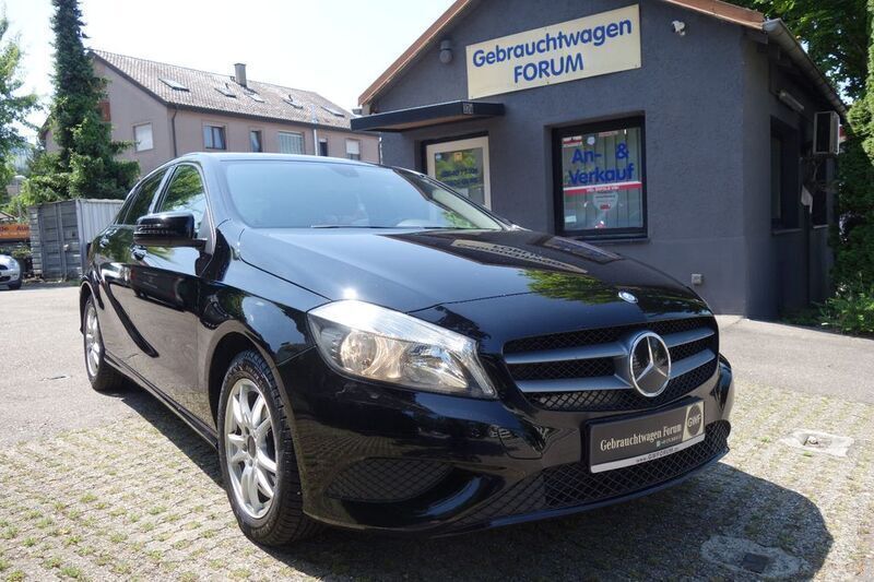 Schwarz Gebraucht 2014 Mercedes A180 Limousine | 8.990 € (Guter Preis) - Bild 1/4