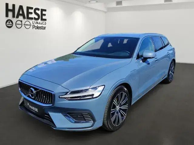 Gebraucht Volvo V60 Core 253 PS (186 kW) 2022 Thunder grey / metallic (grau) Kombi
