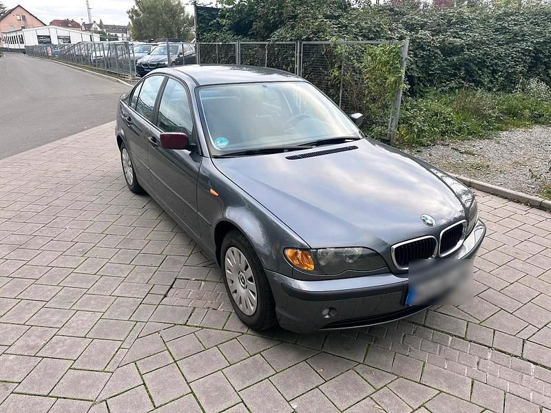 Grau Gebraucht 2002 BMW 316 Limousine | 1.350 € (Superpreis) - Bild 1/4