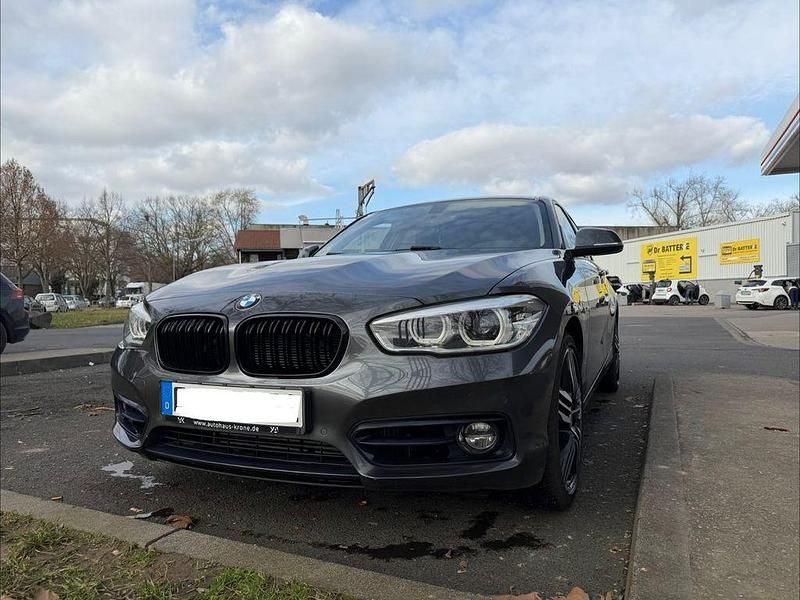 Gebraucht BMW 118 Sport Line 136 PS (100 kW) 2017 Grau Kleinwagen