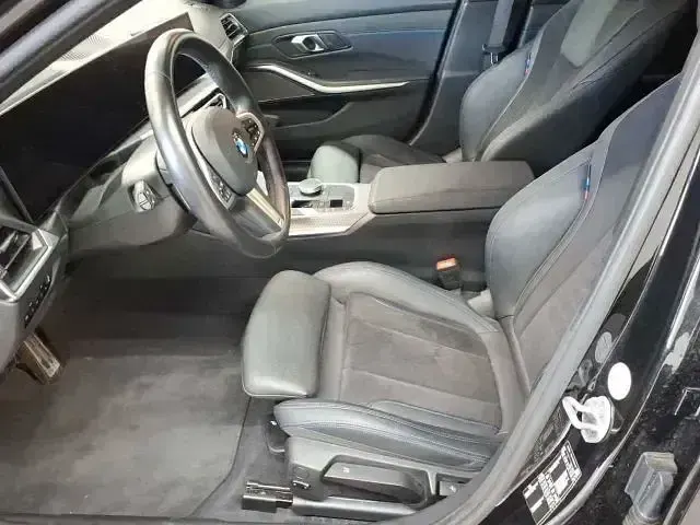 Gebraucht BMW 320 Sport Line 184 PS (135 kW) 2024 Saphirschwarz metallic Kombi