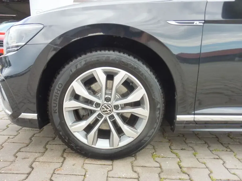 Gebraucht VW Passat R-line 200 PS (147 kW) 2023 Schwarz Limousine