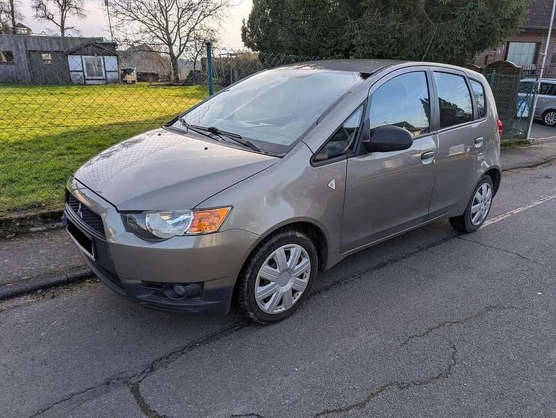 Gebraucht Mitsubishi Colt Inform 95 PS (69 kW) 2009 Kleinwagen