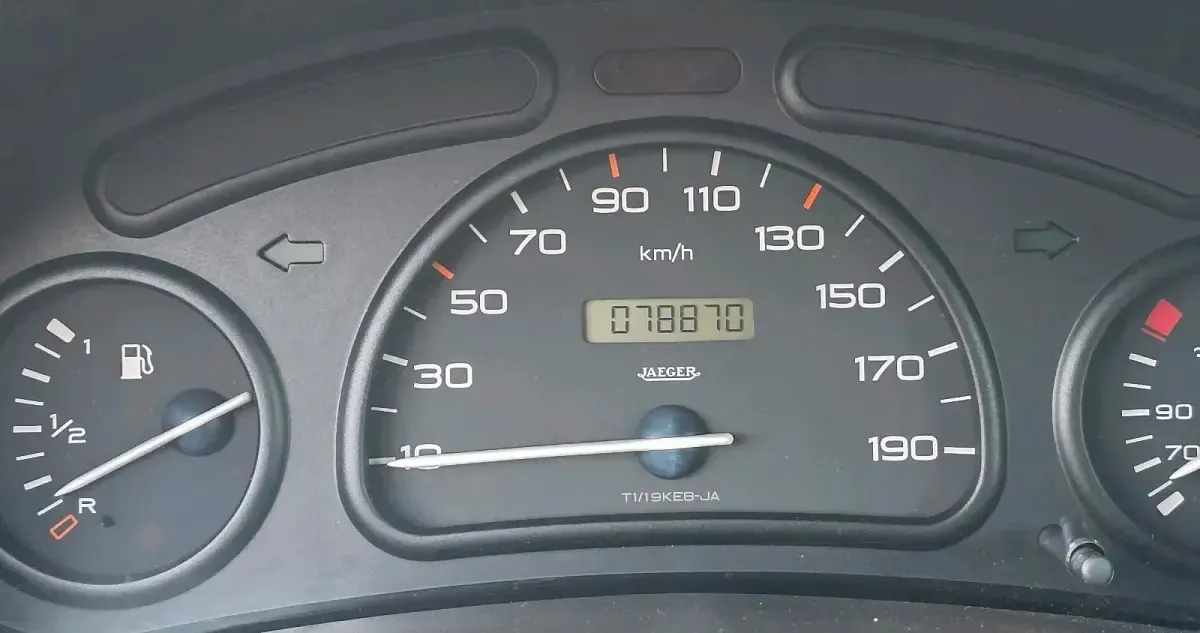 Gebraucht Peugeot 206 58 PS (42 kW) 2000 Rot Kleinwagen