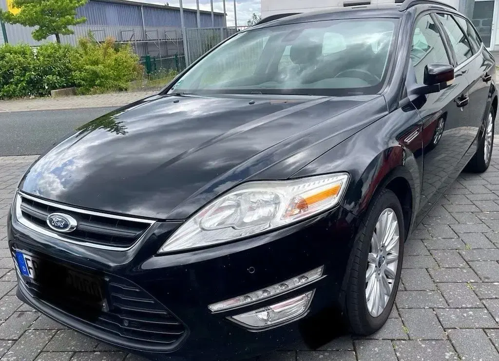 Gebraucht Ford Mondeo 140 PS (102 kW) 2013 Schwarz Kombi