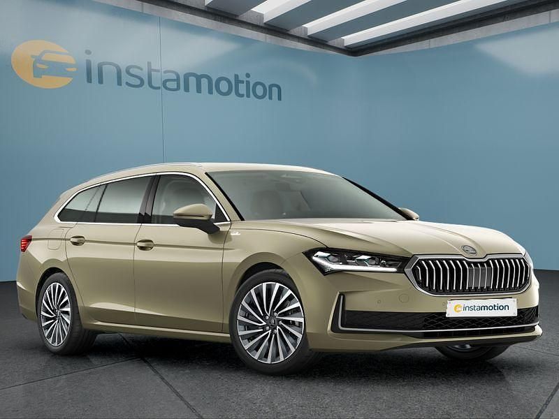 Blau Neu 2025 Skoda Superb Kombi | 46.949 € (Fairer Preis) - Bild 1/4
