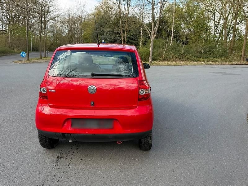 Gebraucht VW Fox 54 PS (39 kW) 2007 Rot Kleinwagen