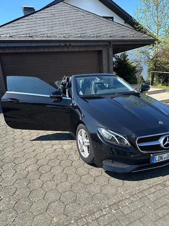 Gebraucht Mercedes E200 184 PS (135 kW) 2017 Schwarz Cabrio