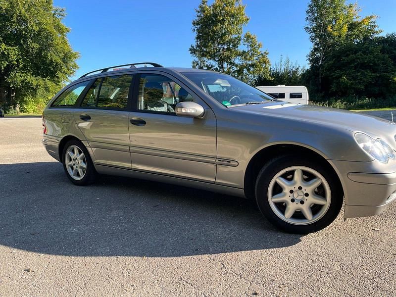 Silber Gebraucht 2004 Mercedes C180 Kombi | 890 € (Guter Preis) - Bild 1/4